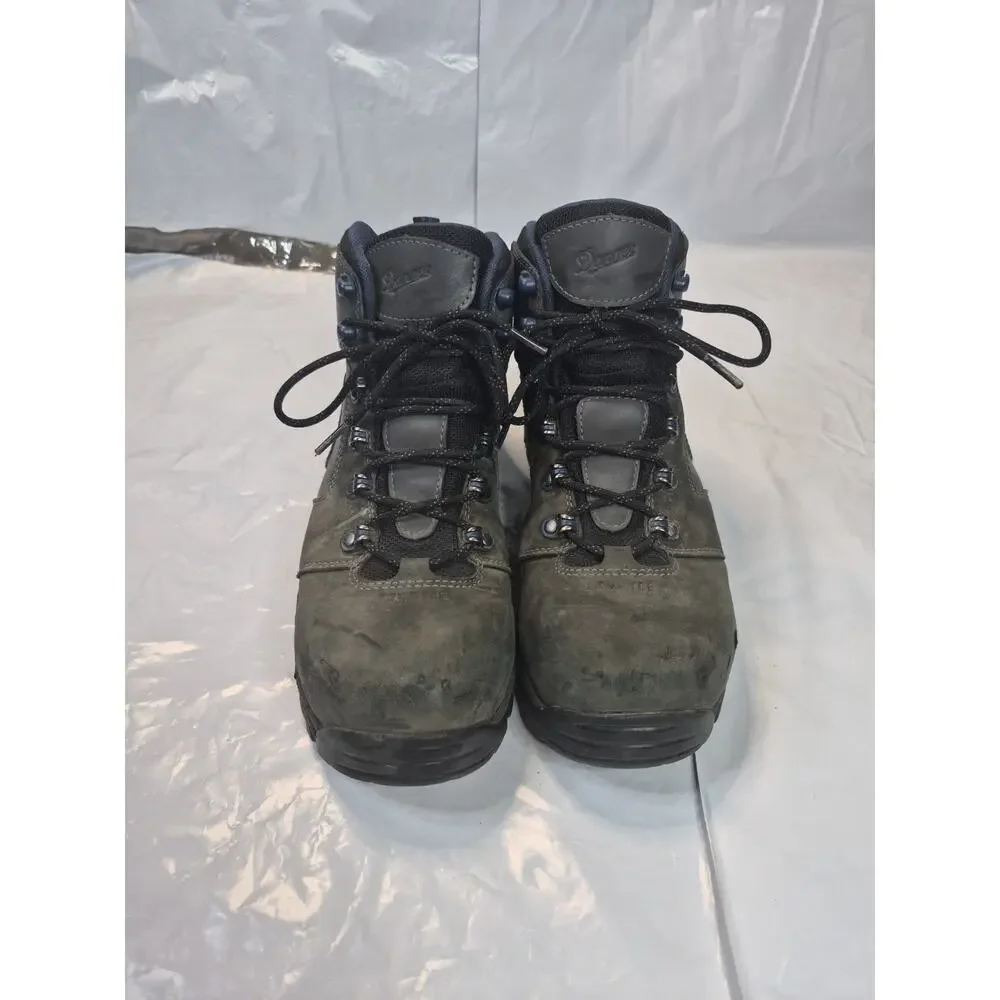 Danner this nice